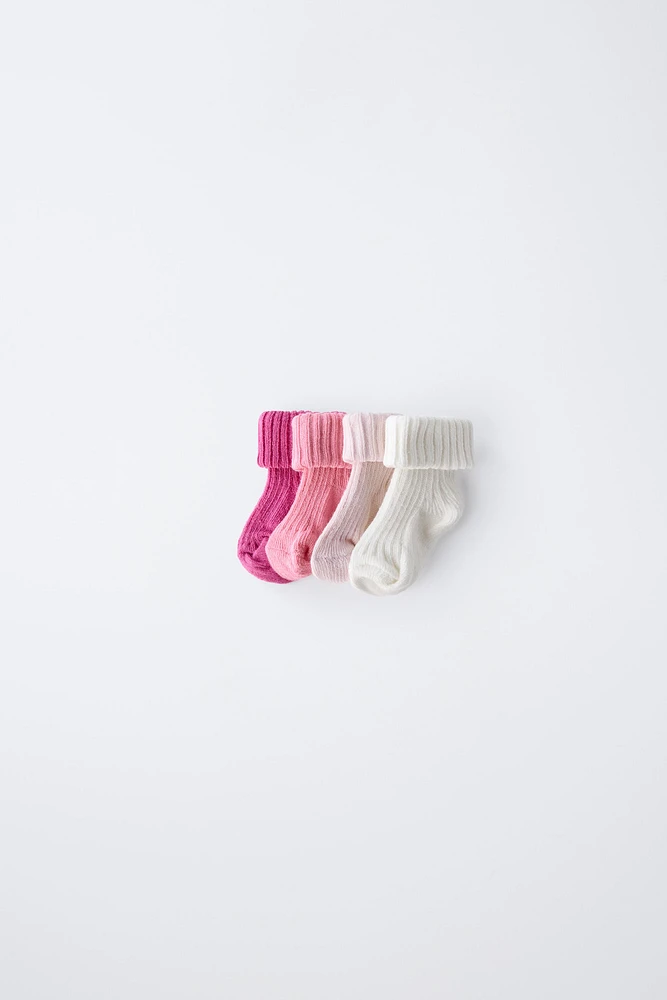 LOT DE QUATRE PAIRES CHAUSSETTES COULEURS