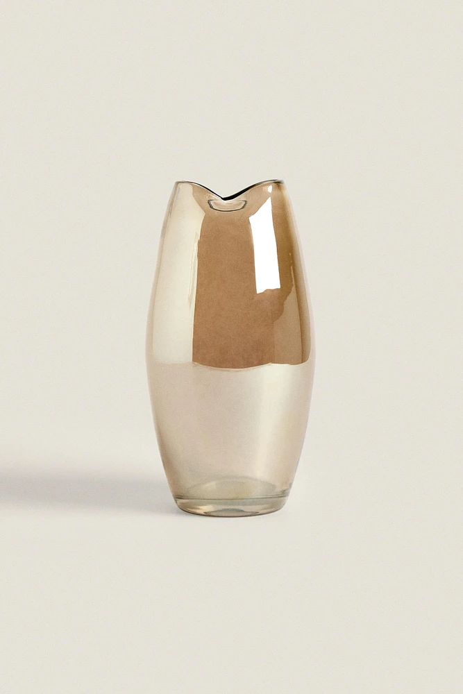 TALL SHINY GLASS VASE
