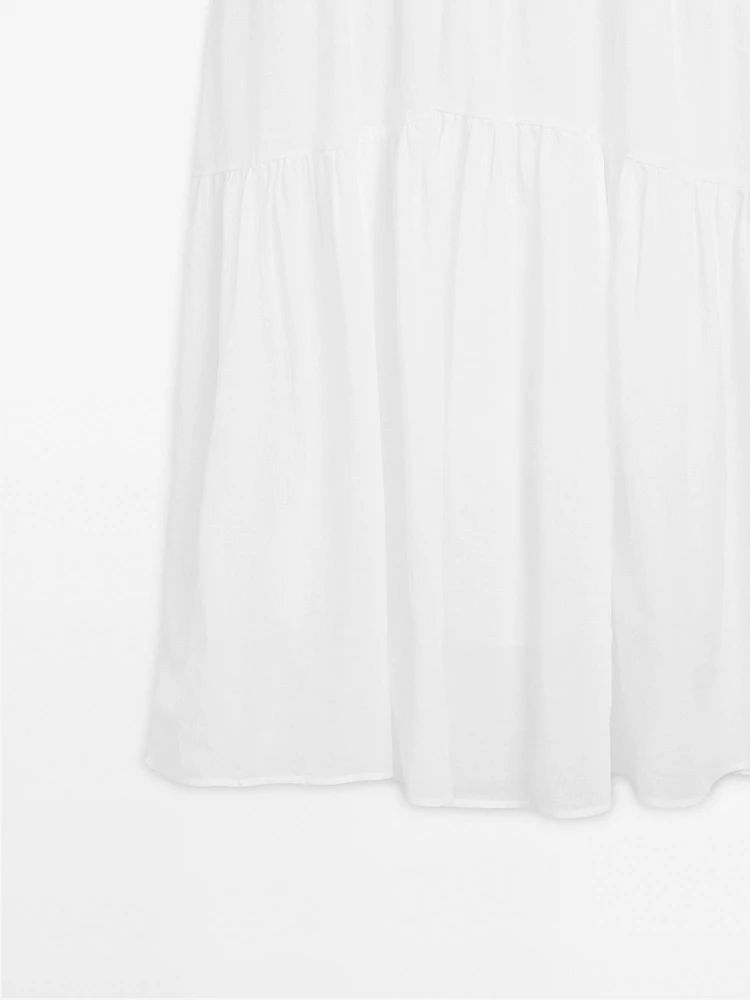 Long contrast V-neck dress