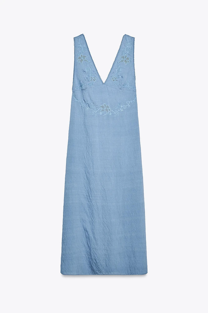 EMBROIDERED MIDI DRESS