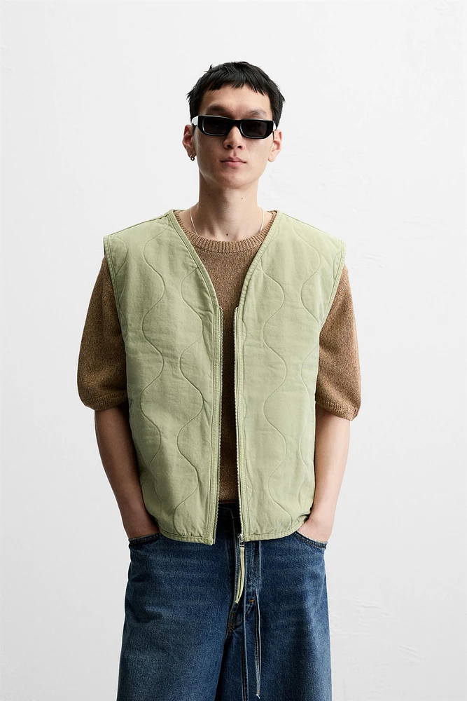 GILET SANS MANCHES MATELASSÉ DÉLAVÉ