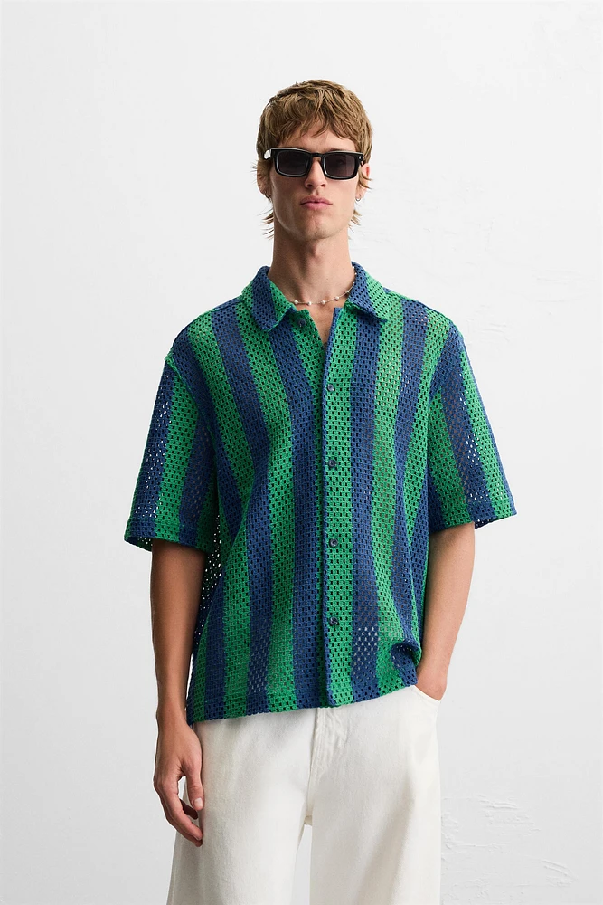 CHEMISE STRUCTURÉE AU CROCHET