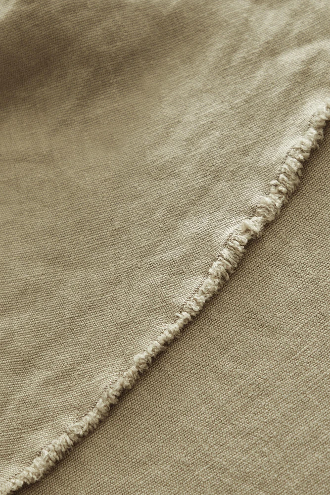 TABLECLOTH 01