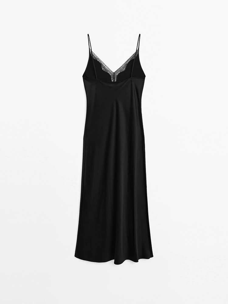 Robe longue nuisette satinée