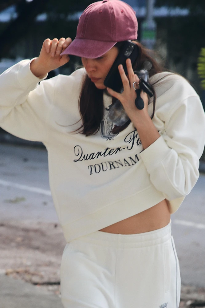 FRONT EMBROIDERY SWEATSHIRT