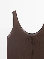 Lightweight top with ties