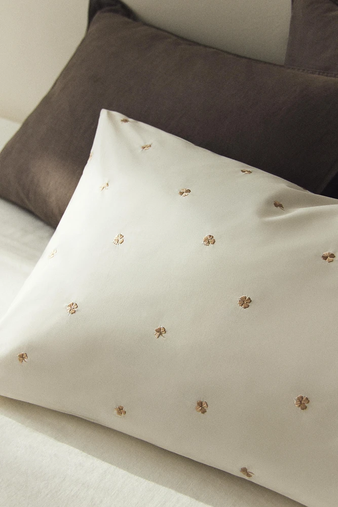 CLOVER PILLOWCASE