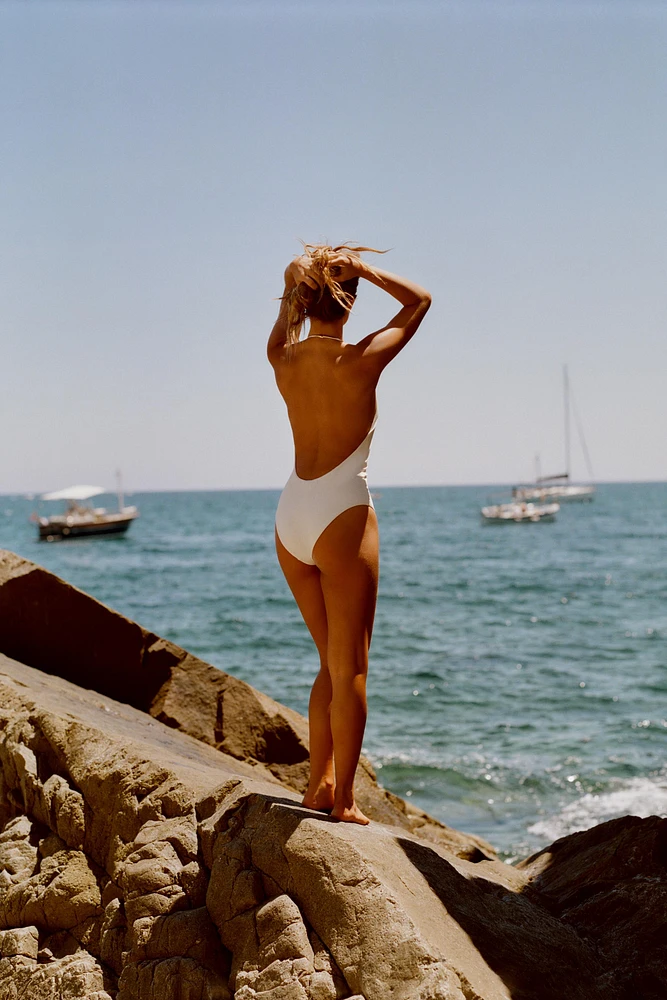 MAILLOT DE BAIN HALTER COLLIER MÉTALLIQUE