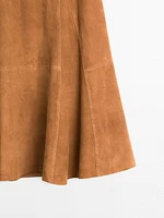 Jupe midi ample en cuir et daim