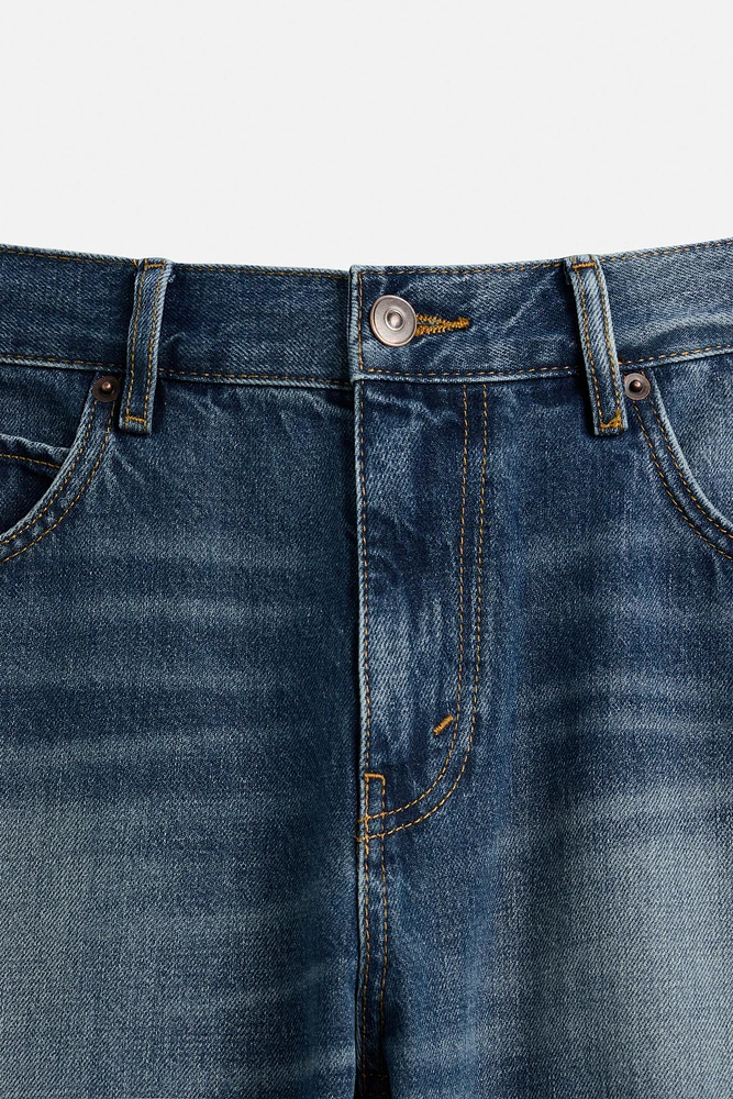 CLASSIC FLARE FIT JEANS