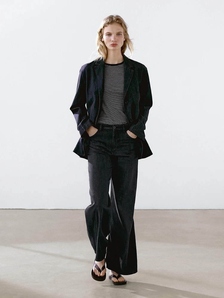 Loose mid-rise wide-leg jeans