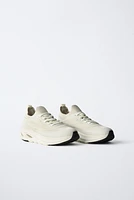 SNEAKERS WITH SOLE DETAIL