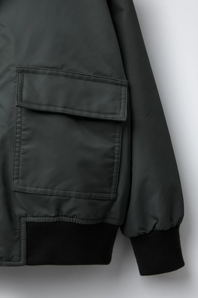 BLOUSON BOMBER EN NYLON À POCHES