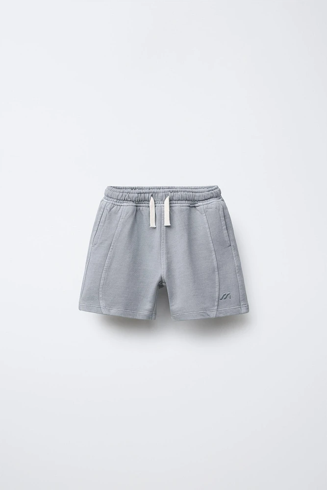 GARMENT DYE EMBROIDERED LOGO BERMUDA SHORTS