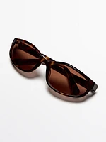 Lunettes de soleil ovales petit format