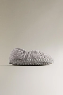 COZY SLIPPERS