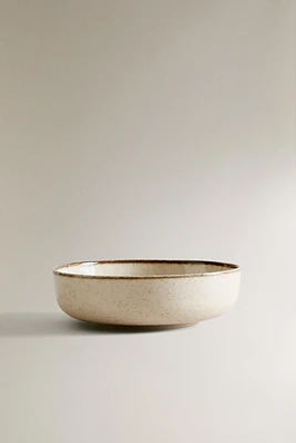 PORCELAIN BOWL WITH ANTIQUE FINISH RIM