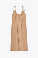 FLOWY MIDI DRESS