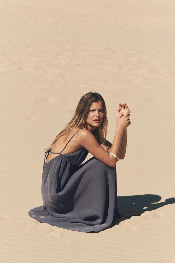 FLOWY MIDI SLIP DRESS