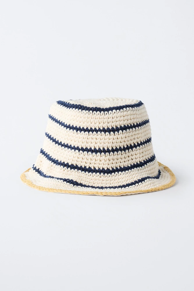 REVERSIBLE CROCHET HAT