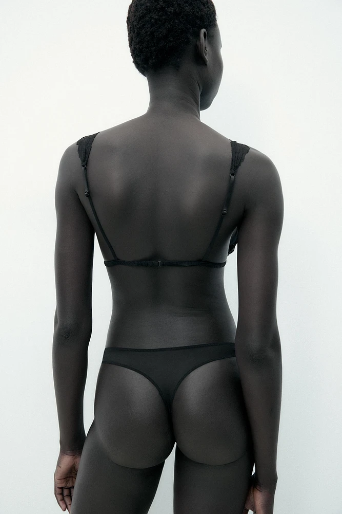 VISCOSE LACE TRIANGLE BRALETTE