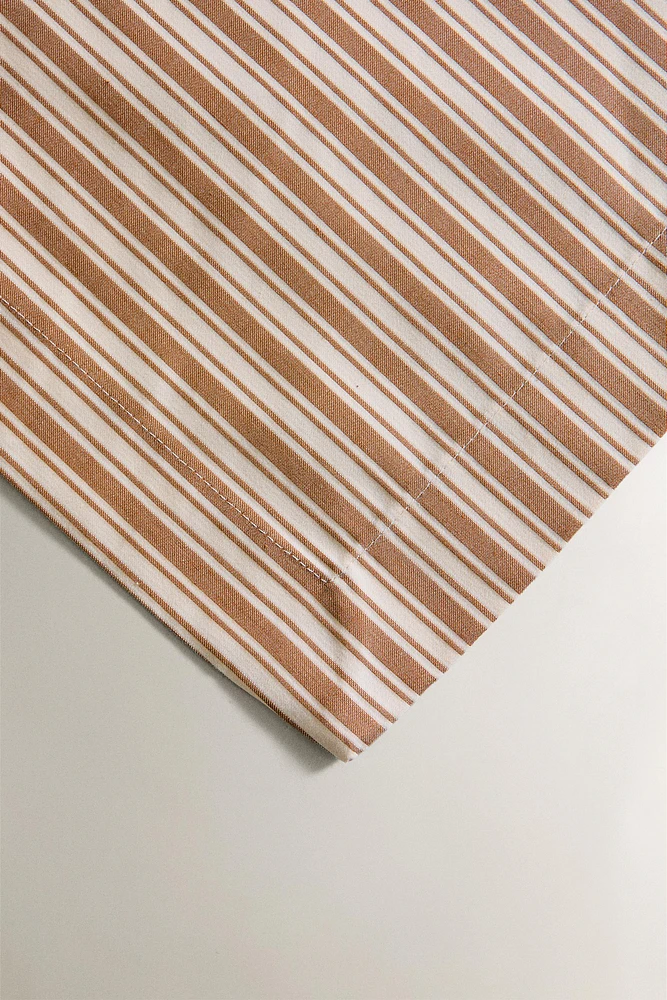 STRIPED JACQUARD TABLECLOTH