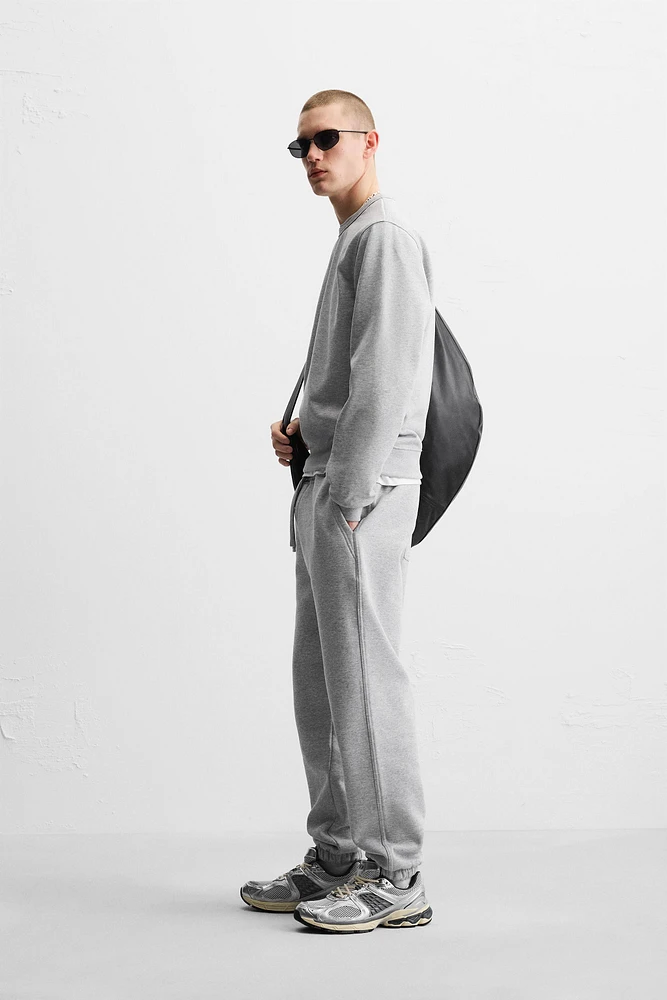 HEAVYWEIGHT CREW NECK SWEATSHIRT