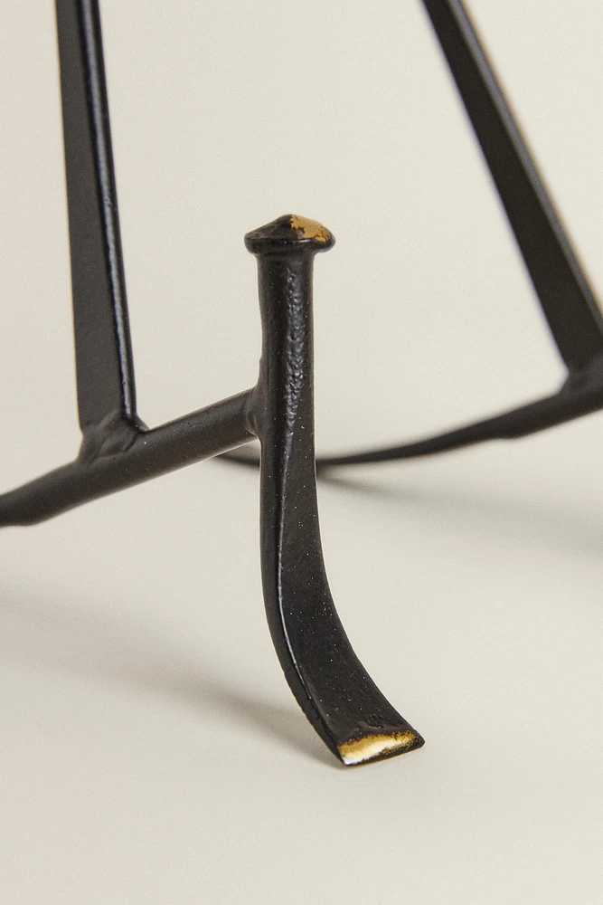 METAL STAND