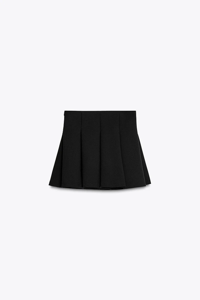 VOLUMINOUS MINI SKIRT