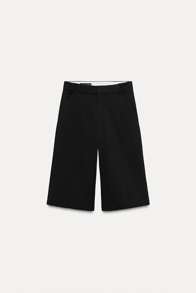 SHORTS WITH BELT LOOP