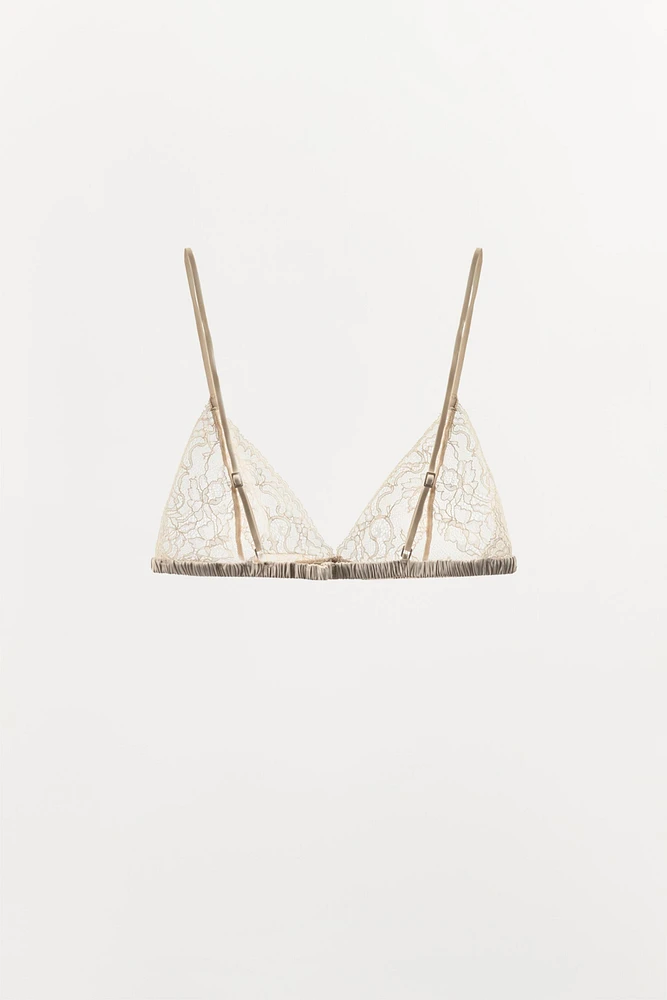 LACE TRIM TRIANGLE BRALETTE