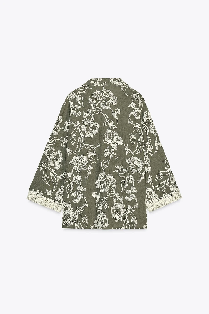 CHEMISE BRODÉE MANCHES GUIPURE