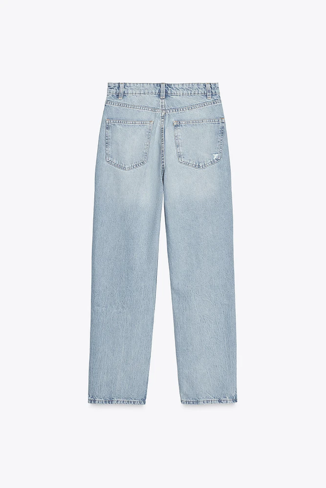 HIGH-WAIST RIPPED MOM FIT JEANS