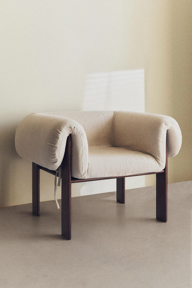 WOODEN ACCENT CHAIR WITH ARM RESTS