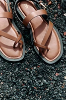 SANDALES BRIDES DOIGT