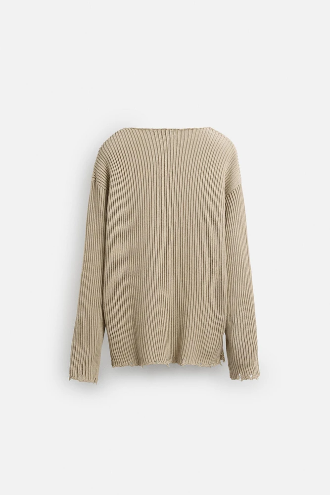 RIBBED DISTRESSED SWEATER