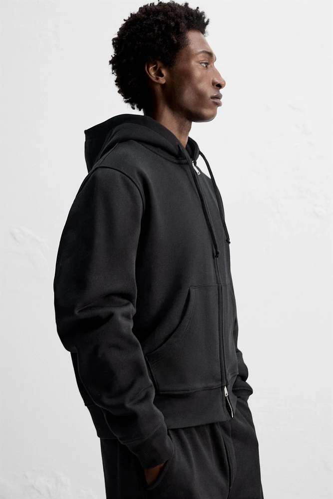 HEAVYWEIGHT ZIP SWEATSHIRT