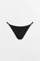 TANGA AVEC POLYAMIDE