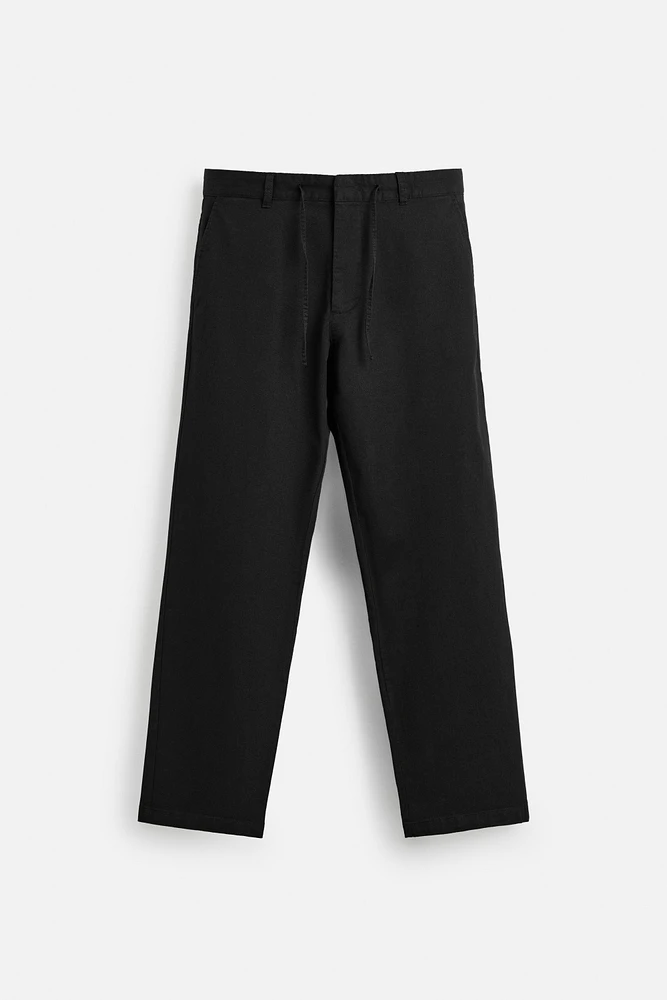 PANTALON STRAIGHT FIT STRUCTURÉ