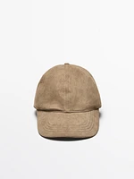 Casquette en cuir et en daim