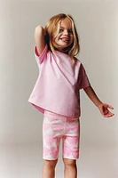 PLAIN T-SHIRT AND PRINTED BIKE SHORTS SET