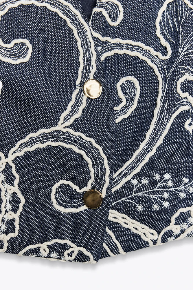 EMBROIDERED CROPPED VEST TOP