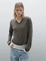 Linen V-neck knit sweater