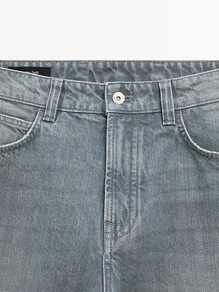 Tapered fit jeans