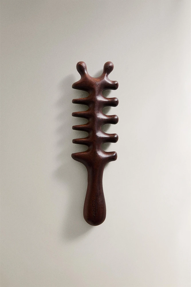 WOODEN SCALP MASSAGER