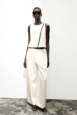 CONTRAST TRIM CREPE TOP