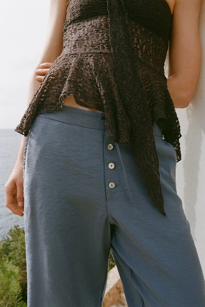 FLOWY PANTS WITH BUTTONS