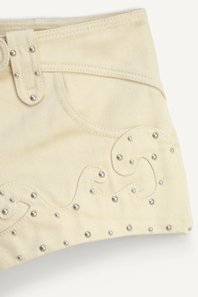 SHORT À CLOUS ÉDITION LIMITÉE