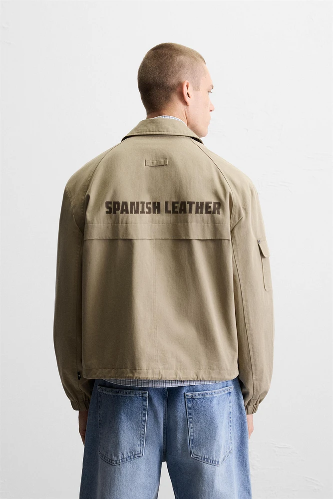 BLOUSON INSCRIPTION IMPRIMÉE GUITARRICADELAFUENTE