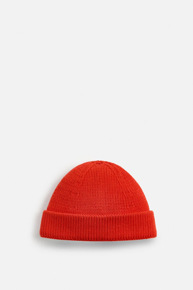 SHORT KNIT HAT